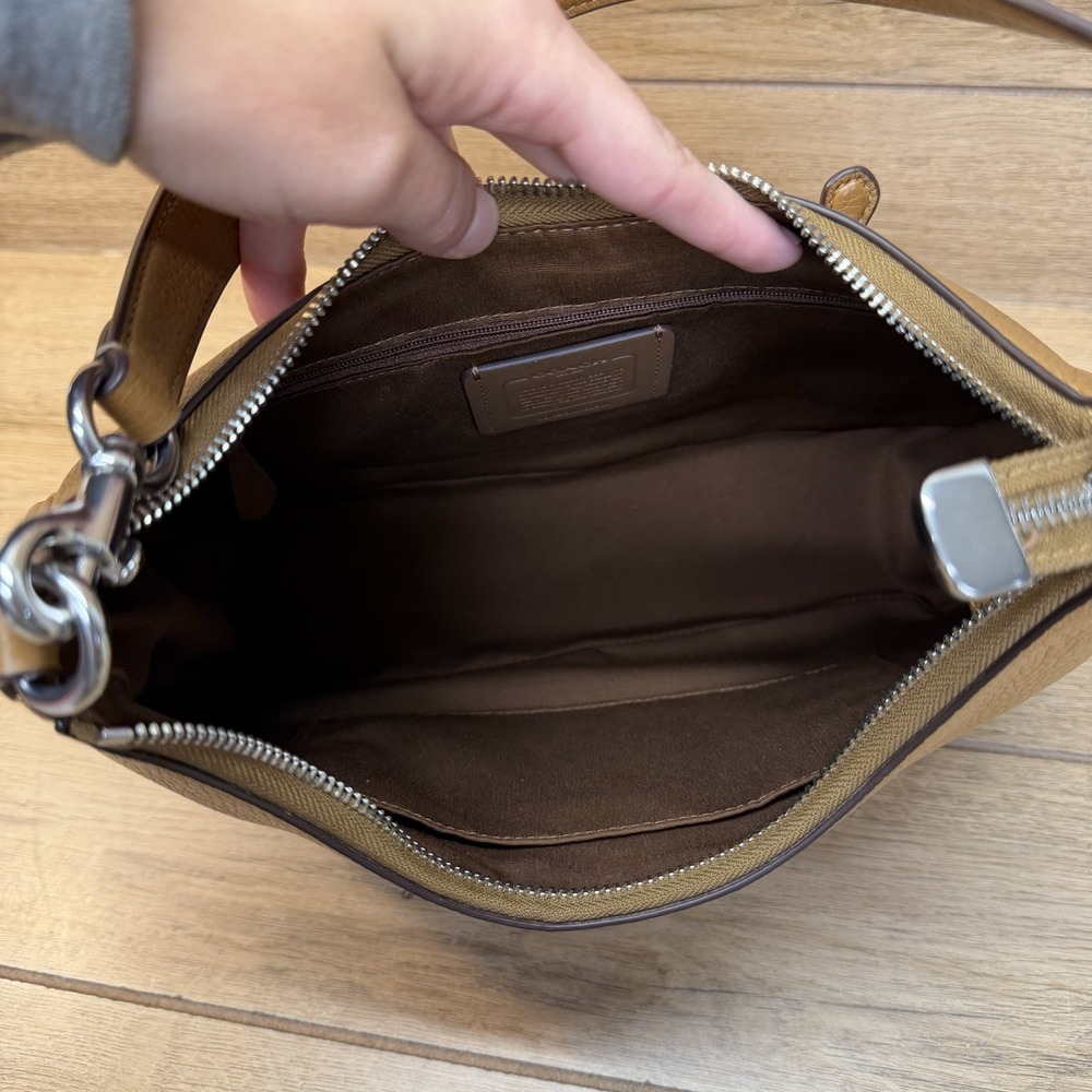 Coach Teri Hobo Shoulder Bag Light Saddle Brown Pebbled Leather CJ517 - Picture 11 of 16